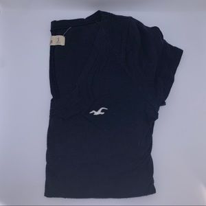 Hollister navy blue tee